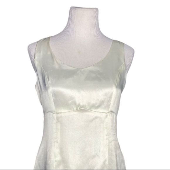Vintage Handmade Ivory Satin Simple Wedding Dress Size Large - Picture 4 of 9